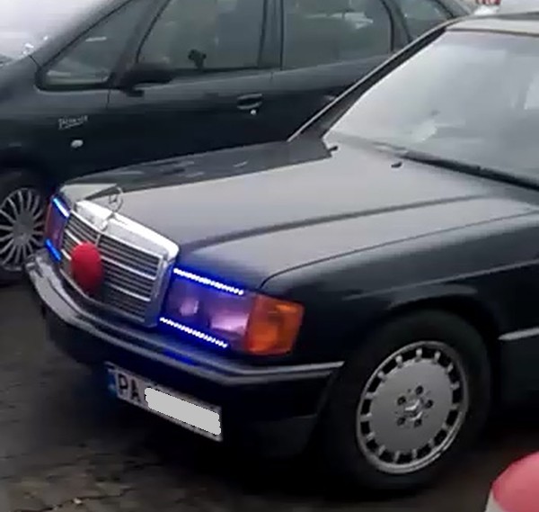 Mercedes със пълен коледен тюнинг пакет - 2.jpg