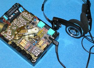 P1018145_Tube_cassette_player.JPG