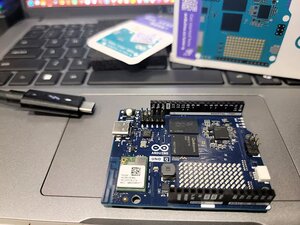 Getting Started with the Arduino UNO Q-board.jpg