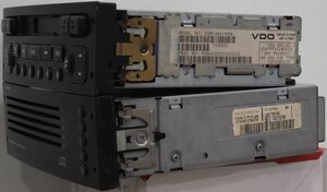 VDO радио и Blaupunkt CD changer - 2.jpg
