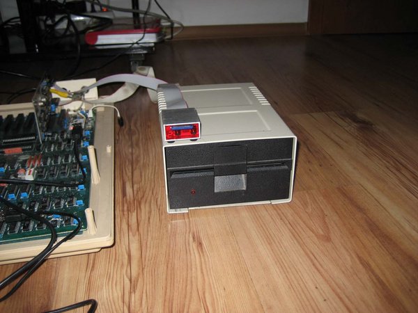 AppleSDFloppyCase.jpg
